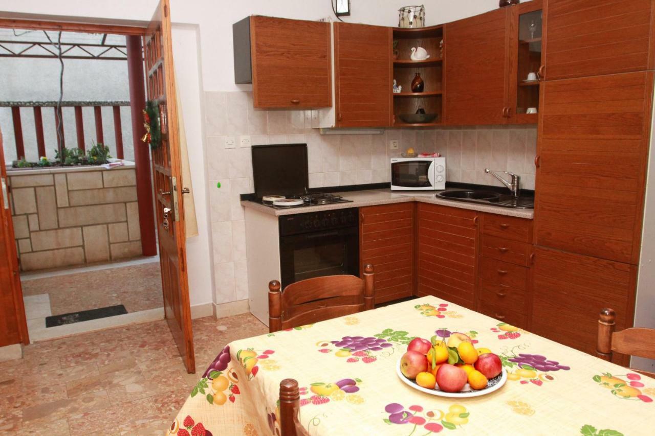 Raos Iva Trogir Exterior foto